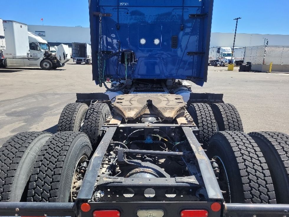 Sleeper Tractor-Heavy Duty Tractors-International-2020-RH613-Stockton-CA-522,220\n\t\tmiles-$ 29,250 - Image 6