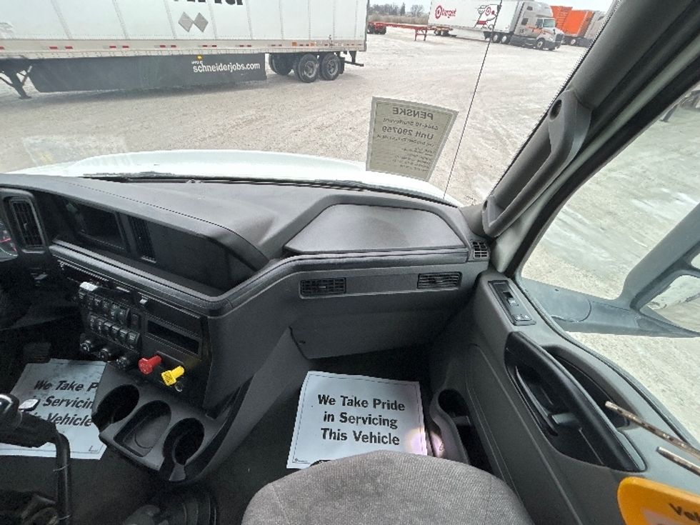 Sleeper Tractor-Heavy Duty Tractors-International-2020-RH613-Sturtevant-WI-293,363\n\t\tmiles-$ 46,750 - Image 14