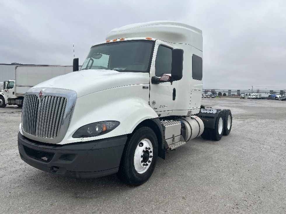 Sleeper Tractor-Heavy Duty Tractors-International-2020-RH613-Sturtevant-WI-293,363\n\t\tmiles-$ 46,750 - Image 3