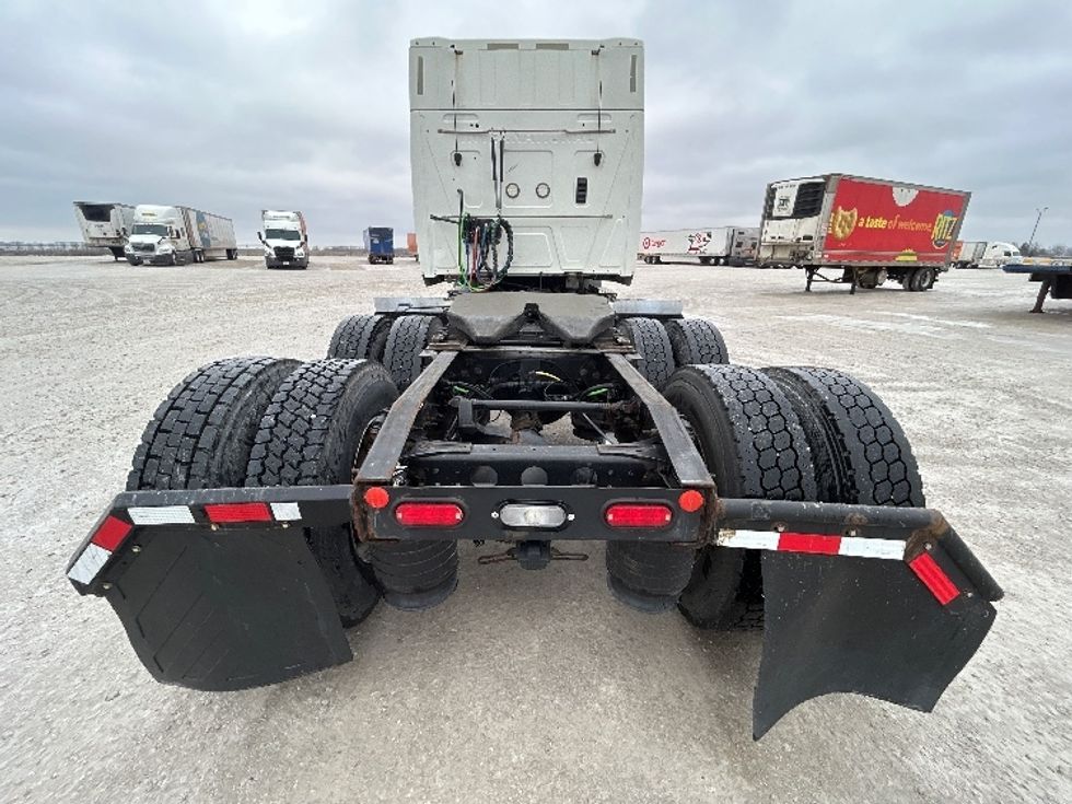 Sleeper Tractor-Heavy Duty Tractors-International-2020-RH613-Sturtevant-WI-293,363\n\t\tmiles-$ 46,750 - Image 6