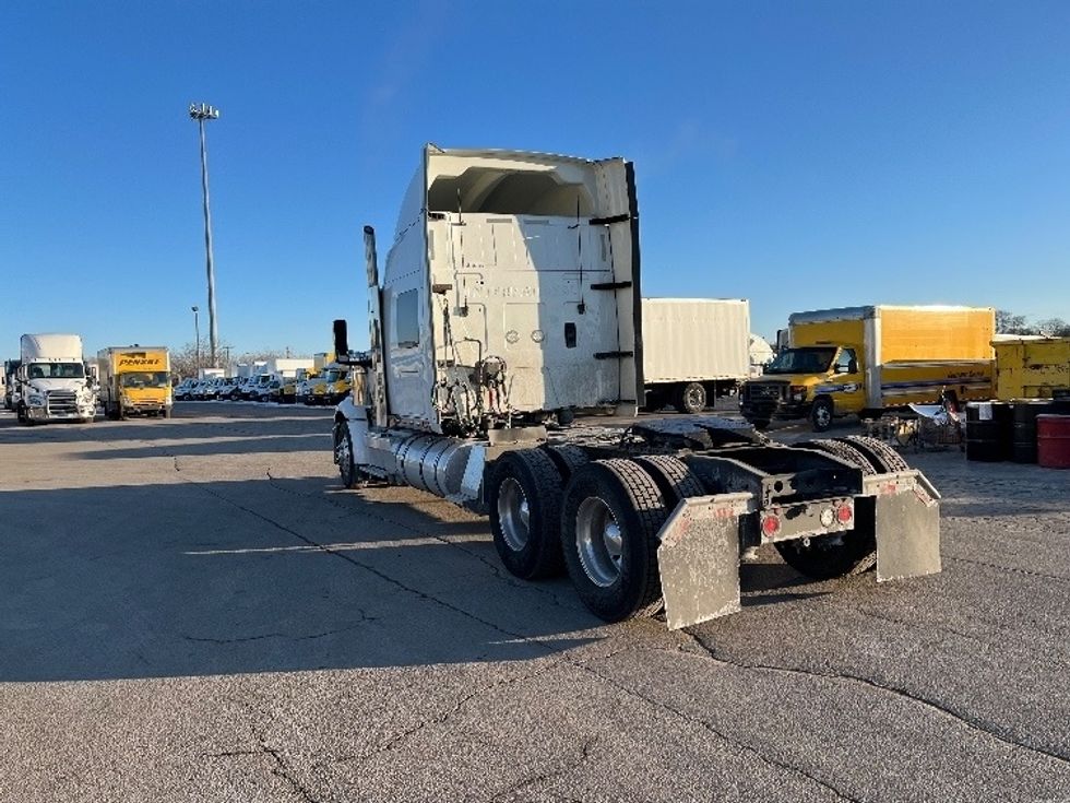 Sleeper Tractor-Heavy Duty Tractors-International-2021-LONESTAR-Warren-MI-185,805\n\t\tmiles-$ 92,000 - Image 5