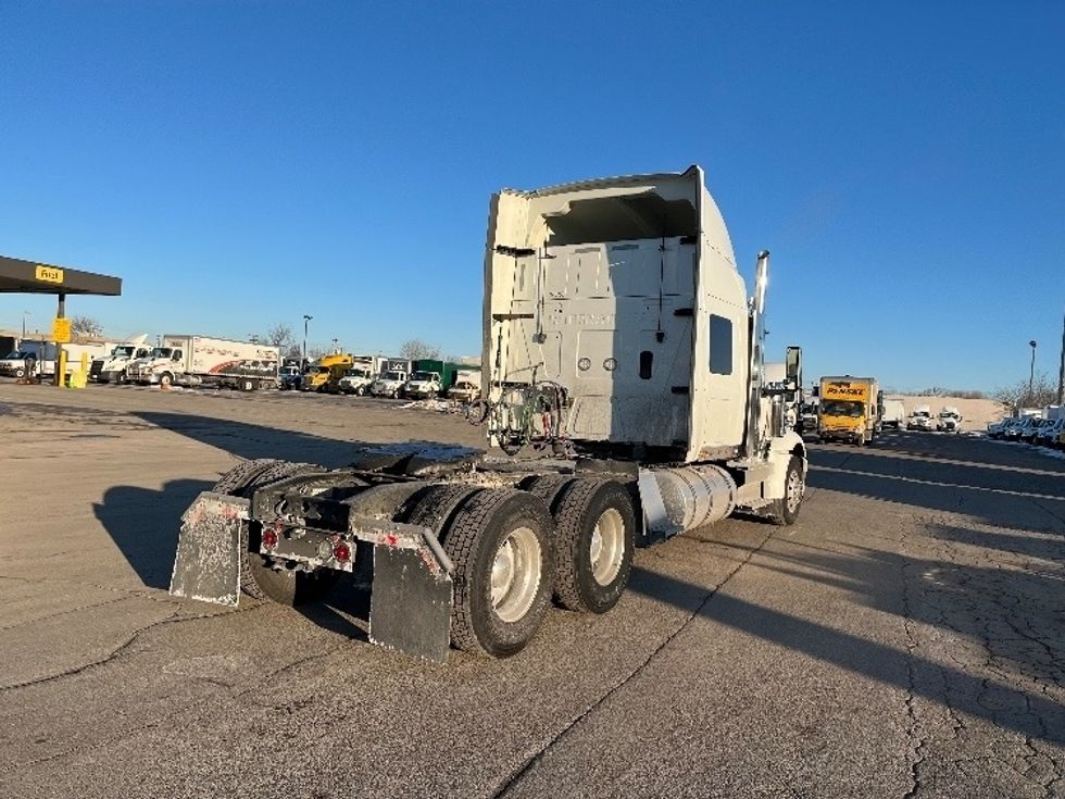 Sleeper Tractor-Heavy Duty Tractors-International-2021-LONESTAR-Warren-MI-185,805\n\t\tmiles-$ 92,000 - Image 7