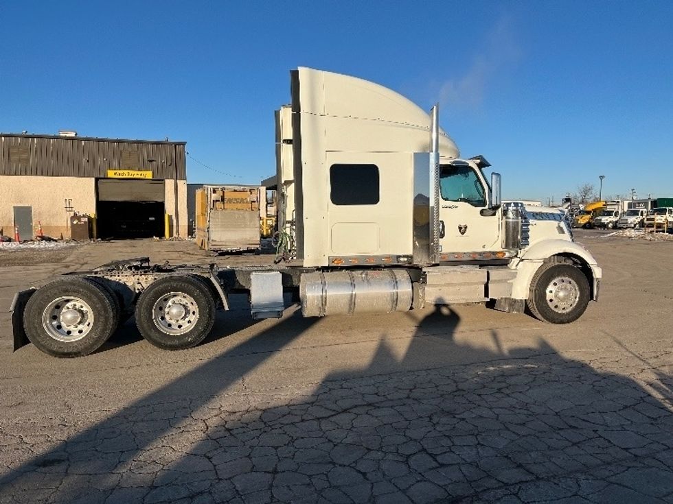Sleeper Tractor-Heavy Duty Tractors-International-2021-LONESTAR-Warren-MI-185,805\n\t\tmiles-$ 92,000 - Image 8