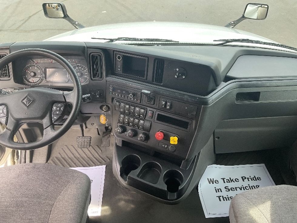 Sleeper Tractor-Heavy Duty Tractors-International-2021-LT625-Anaheim-CA-399,910\n\t\tmiles-$ 55,000 - Image 12