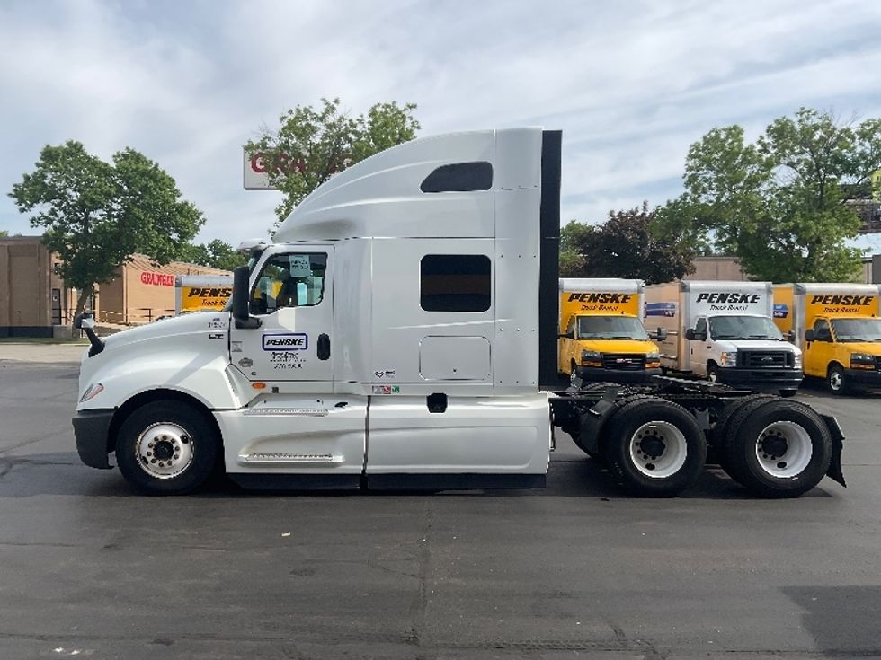 Sleeper Tractor-Heavy Duty Tractors-International-2021-LT625-Anaheim-CA-399,910\n\t\tmiles-$ 55,000 - Image 4