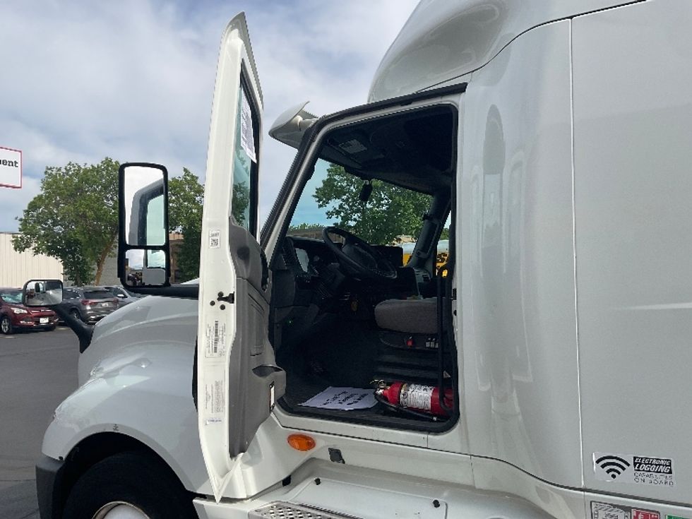 Sleeper Tractor-Heavy Duty Tractors-International-2021-LT625-Anaheim-CA-399,910\n\t\tmiles-$ 55,000 - Image 9