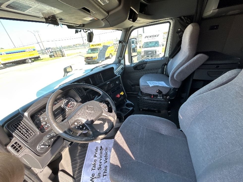 Sleeper Tractor-Heavy Duty Tractors-International-2021-LT625-Arlington-TX-447,910\n\t\tmiles-$ 56,750 - Image 10