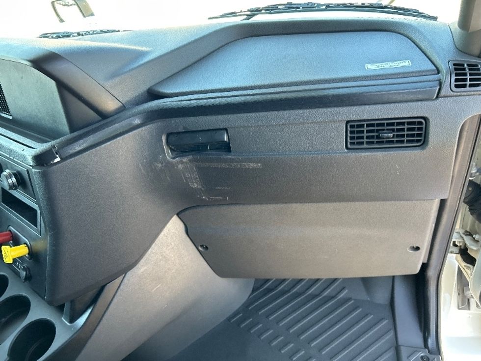 Sleeper Tractor-Heavy Duty Tractors-International-2021-LT625-Arlington-TX-447,910\n\t\tmiles-$ 56,750 - Image 14