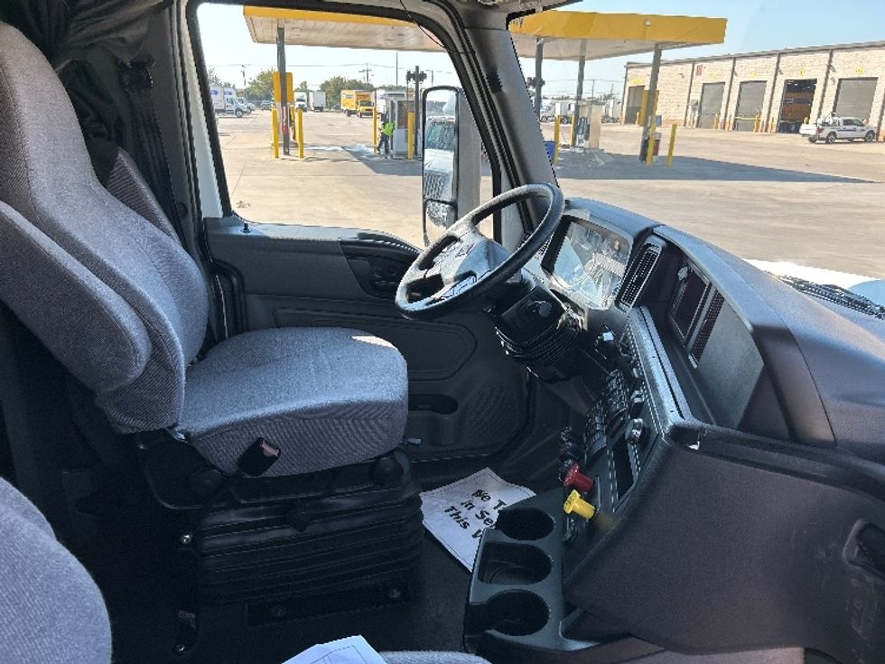 Sleeper Tractor-Heavy Duty Tractors-International-2021-LT625-Arlington-TX-447,910\n\t\tmiles-$ 56,750 - Image 15