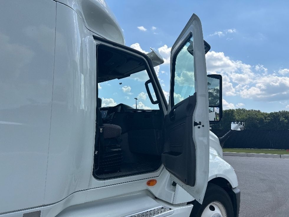Sleeper Tractor-Heavy Duty Tractors-International-2021-LT625-Byron Center-MI-537,671\n\t\tmiles-$ 39,750 - Image 13