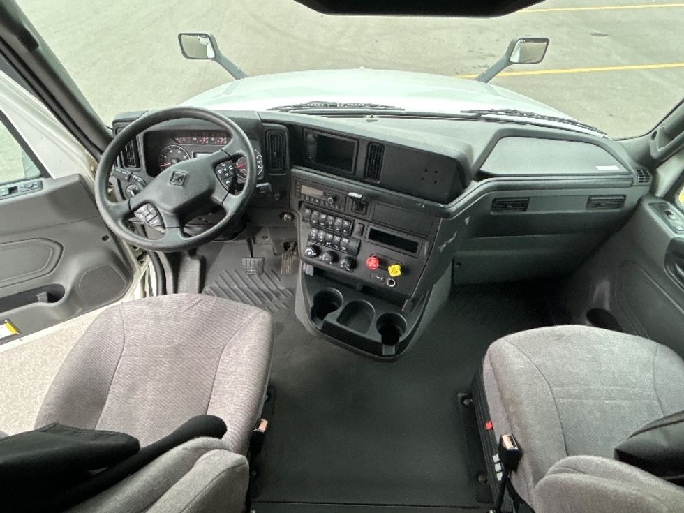 Sleeper Tractor-Heavy Duty Tractors-International-2021-LT625-Byron Center-MI-554,446\n\t\tmiles-$ 27,750 - Image 12