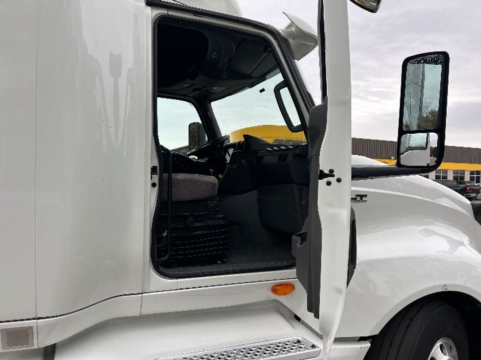 Sleeper Tractor-Heavy Duty Tractors-International-2021-LT625-Byron Center-MI-554,446\n\t\tmiles-$ 27,750 - Image 13
