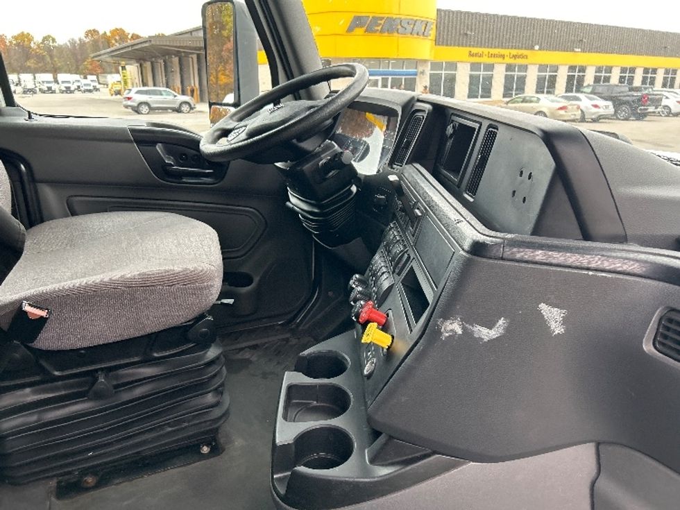 Sleeper Tractor-Heavy Duty Tractors-International-2021-LT625-Byron Center-MI-554,446\n\t\tmiles-$ 27,750 - Image 15