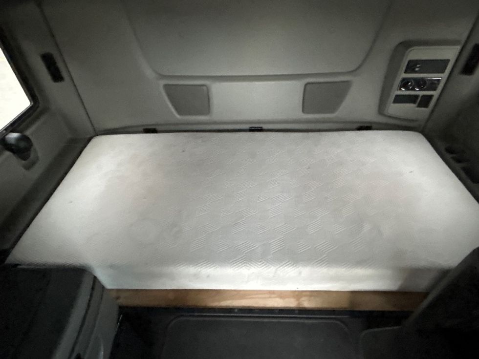 Sleeper Tractor-Heavy Duty Tractors-International-2021-LT625-Byron Center-MI-554,446\n\t\tmiles-$ 27,750 - Image 17