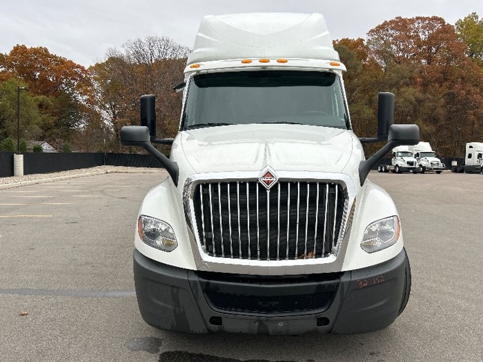 Sleeper Tractor-Heavy Duty Tractors-International-2021-LT625-Byron Center-MI-554,446\n\t\tmiles-$ 27,750 - Image 2