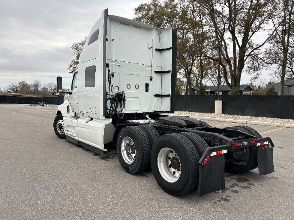 Sleeper Tractor-Heavy Duty Tractors-International-2021-LT625-Byron Center-MI-554,446\n\t\tmiles-$ 27,750 - Image 5