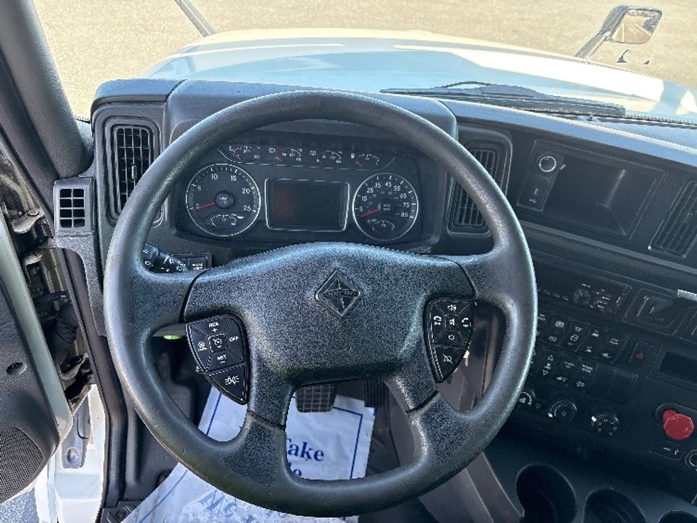 Sleeper Tractor-Heavy Duty Tractors-International-2021-LT625-Carlisle-PA-531,901\n\t\tmiles-$ 47,500 - Image 11