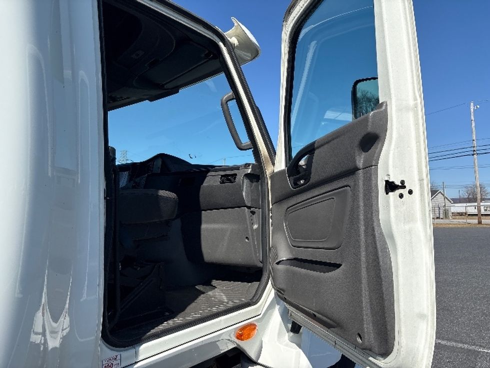 Sleeper Tractor-Heavy Duty Tractors-International-2021-LT625-Carlisle-PA-531,901\n\t\tmiles-$ 47,500 - Image 12