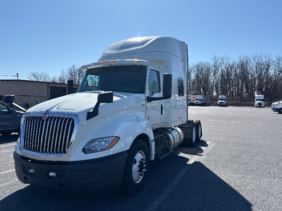 Sleeper Tractor-Heavy Duty Tractors-International-2021-LT625-Carlisle-PA-531,901\n\t\tmiles-$ 47,500 - Image 3