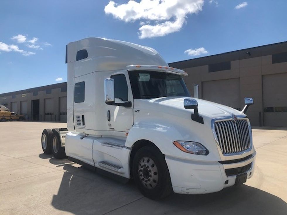 Sleeper Tractor-Heavy Duty Tractors-International-2021-LT625-Chicago (Melrose Park)-IL-374,289\n\t\tmiles-$ 52,750 - Image 1