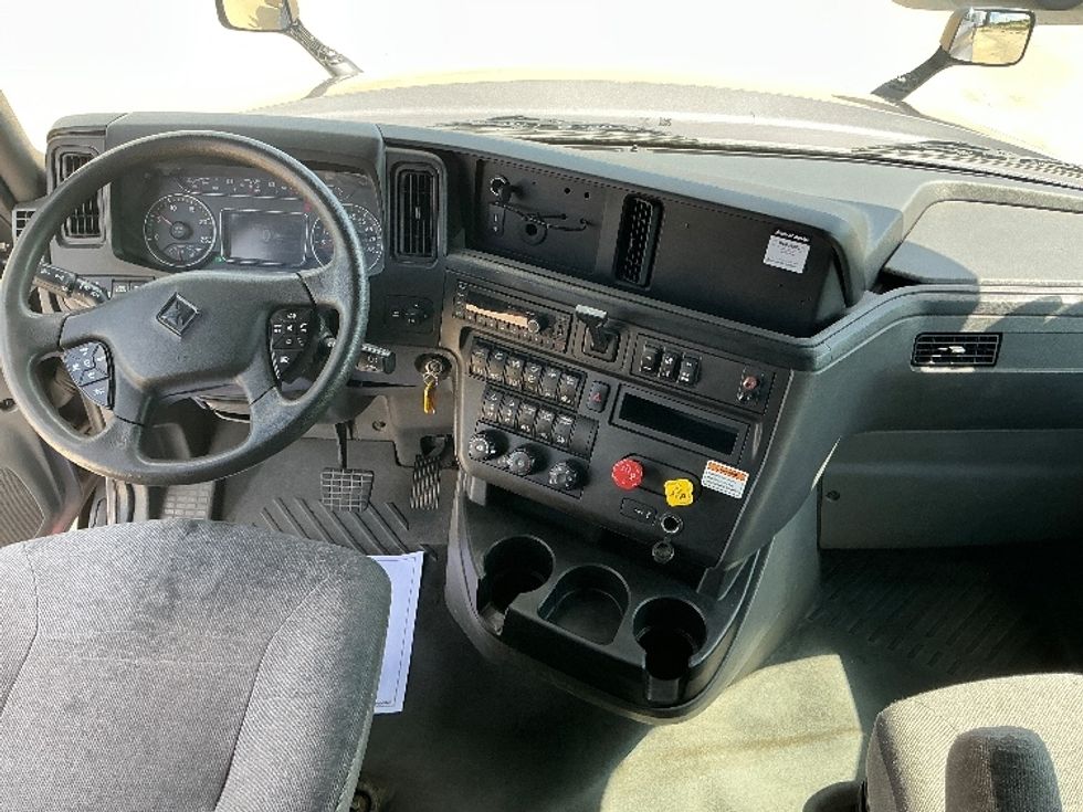 Sleeper Tractor-Heavy Duty Tractors-International-2021-LT625-Clackamas-OR-563,124\n\t\tmiles-$ 42,500 - Image 12