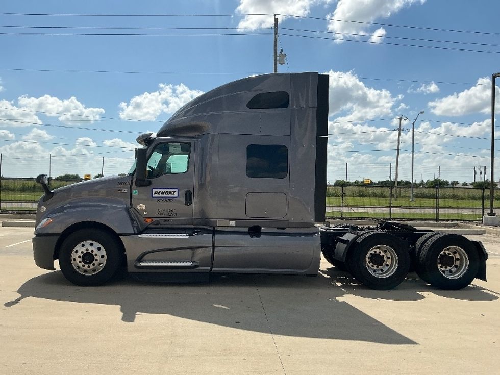 Sleeper Tractor-Heavy Duty Tractors-International-2021-LT625-Clackamas-OR-563,124\n\t\tmiles-$ 42,500 - Image 4