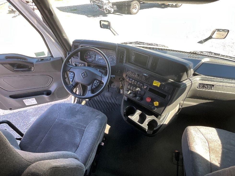 Sleeper Tractor-Heavy Duty Tractors-International-2021-LT625-Concord-NC-408,864\n\t\tmiles-$ 50,500 - Image 11