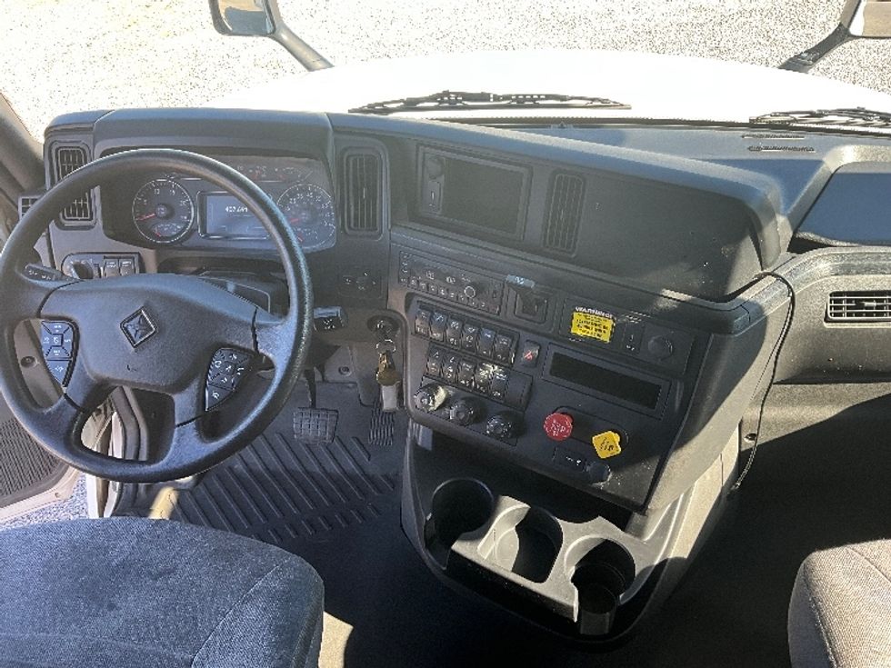 Sleeper Tractor-Heavy Duty Tractors-International-2021-LT625-Concord-NC-408,864\n\t\tmiles-$ 50,500 - Image 12