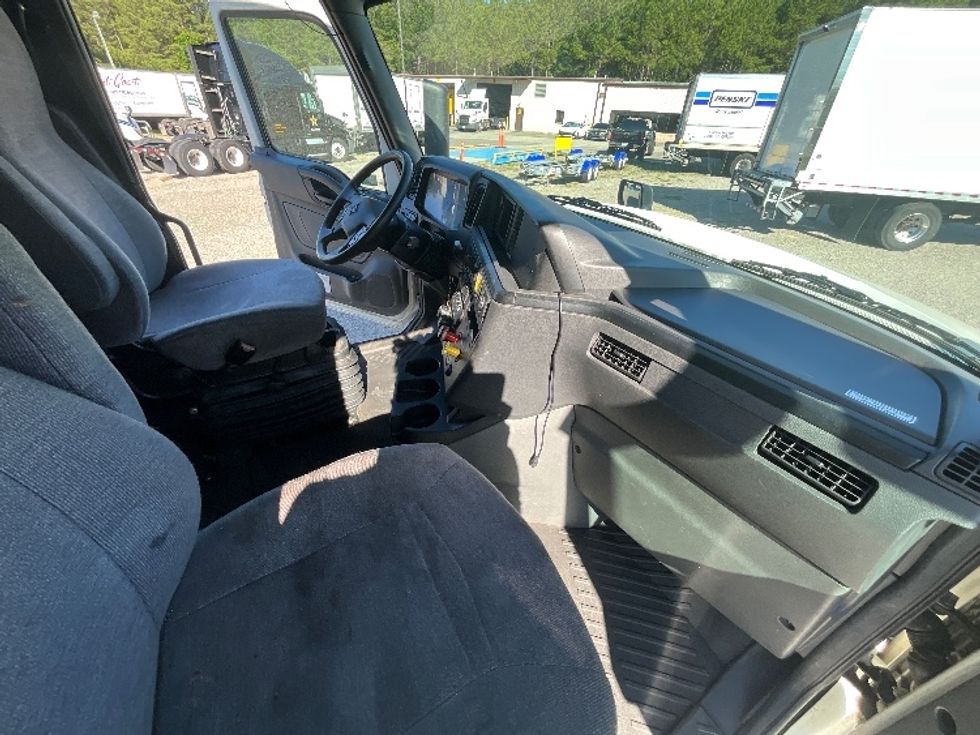 Sleeper Tractor-Heavy Duty Tractors-International-2021-LT625-Concord-NC-408,864\n\t\tmiles-$ 50,500 - Image 16