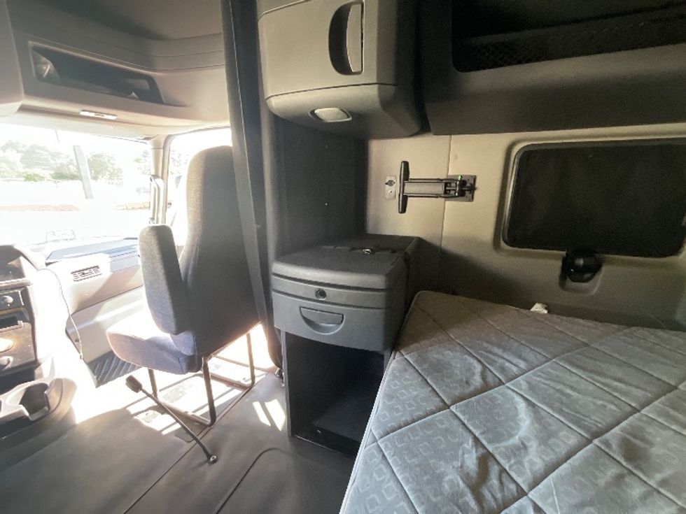 Sleeper Tractor-Heavy Duty Tractors-International-2021-LT625-Concord-NC-408,864\n\t\tmiles-$ 50,500 - Image 20