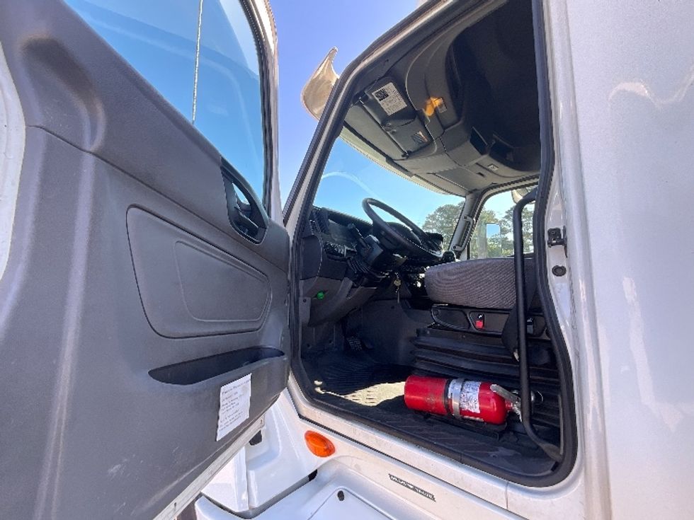 Sleeper Tractor-Heavy Duty Tractors-International-2021-LT625-Concord-NC-408,864\n\t\tmiles-$ 50,500 - Image 9