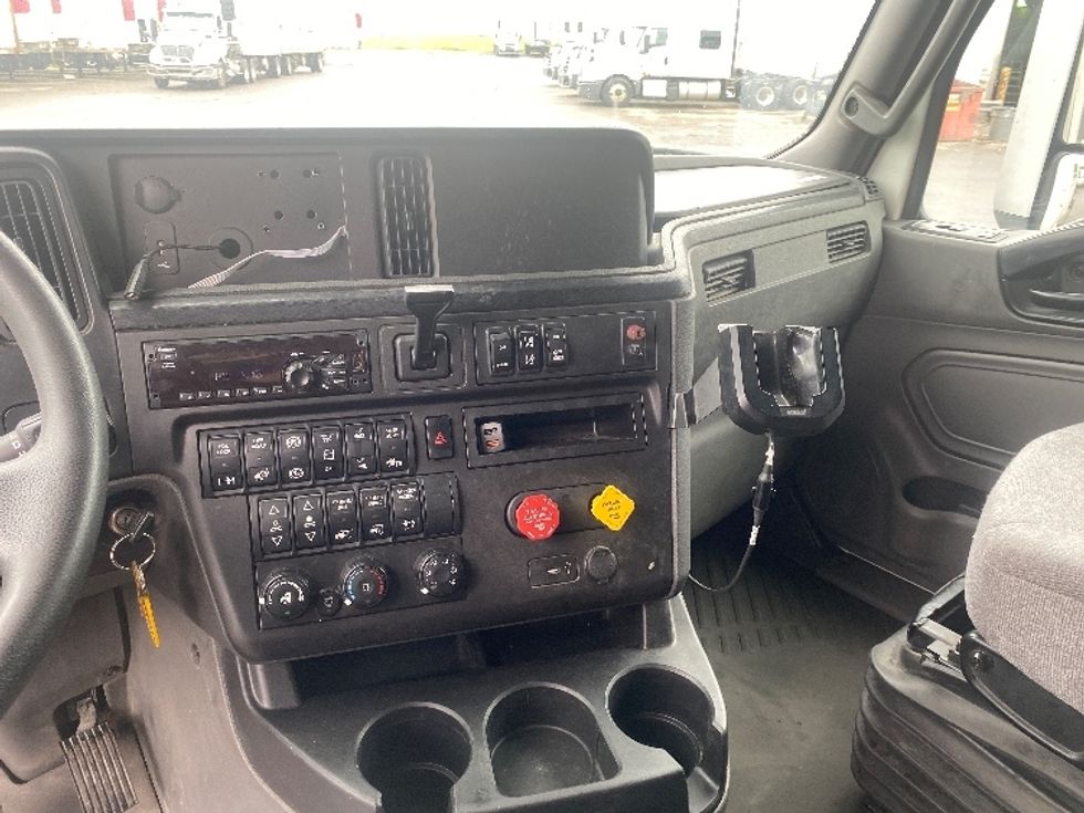 Sleeper Tractor-Heavy Duty Tractors-International-2021-LT625-Conklin-NY-433,997\n\t\tmiles-$ 59,750 - Image 12
