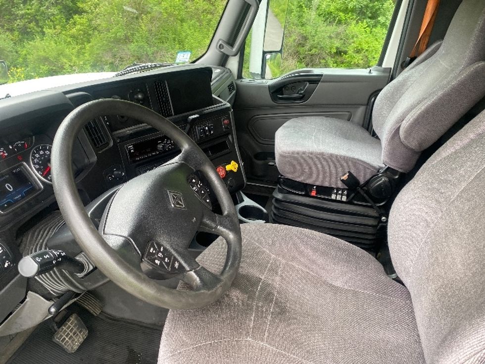 Sleeper Tractor-Heavy Duty Tractors-International-2021-LT625-Conklin-NY-514,937\n\t\tmiles-$ 52,750 - Image 10