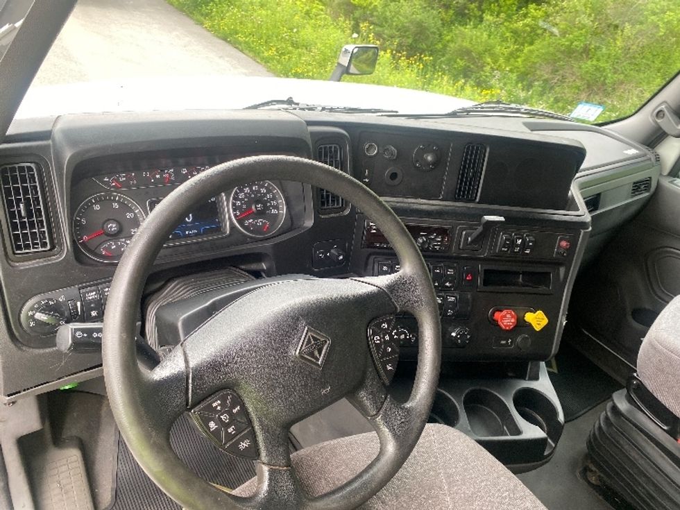 Sleeper Tractor-Heavy Duty Tractors-International-2021-LT625-Conklin-NY-514,937\n\t\tmiles-$ 52,750 - Image 11