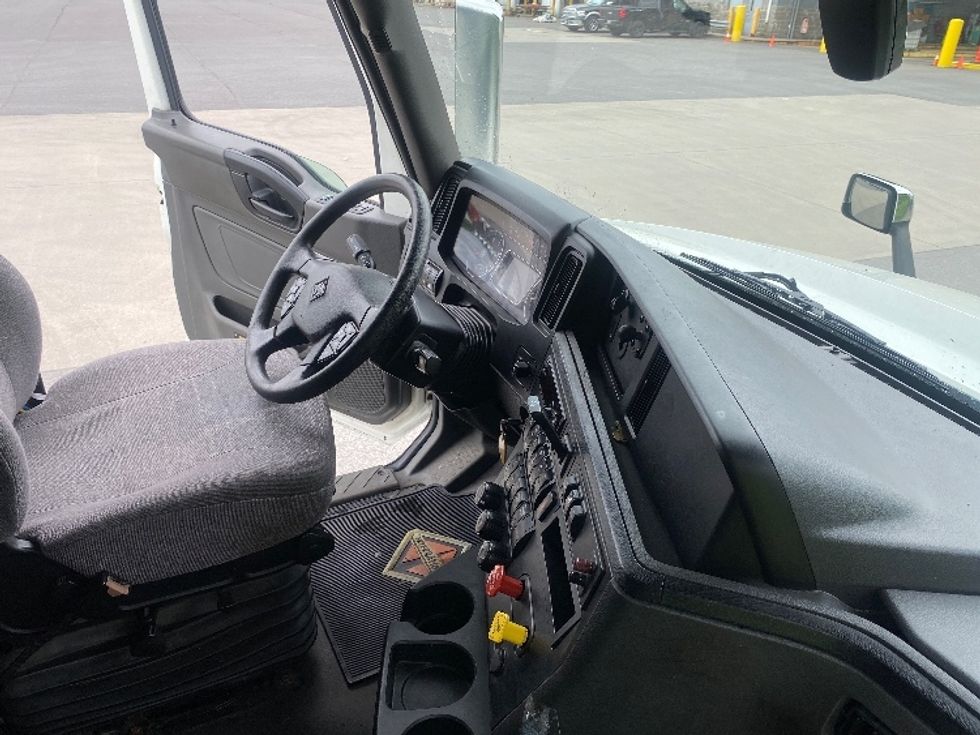 Sleeper Tractor-Heavy Duty Tractors-International-2021-LT625-Conklin-NY-514,937\n\t\tmiles-$ 52,750 - Image 15