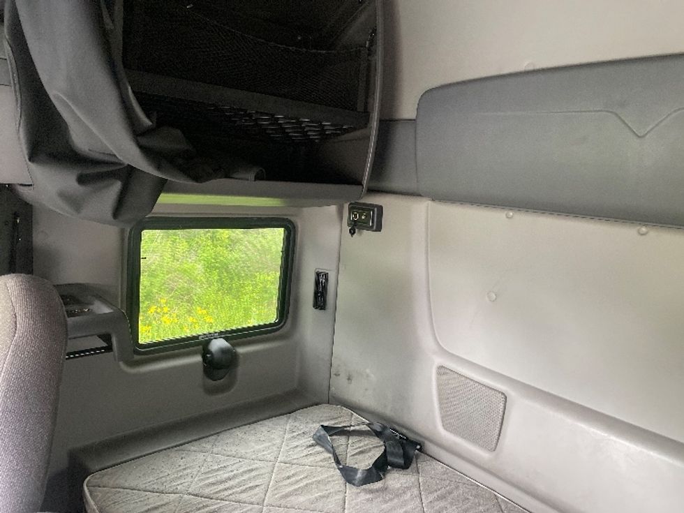 Sleeper Tractor-Heavy Duty Tractors-International-2021-LT625-Conklin-NY-514,937\n\t\tmiles-$ 52,750 - Image 19