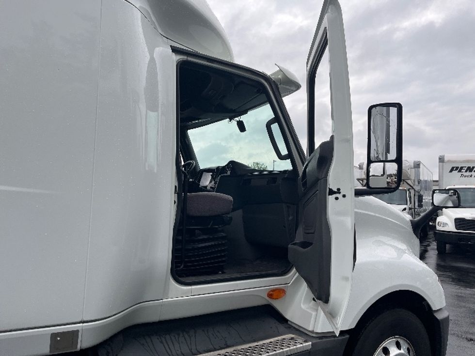 Sleeper Tractor-Heavy Duty Tractors-International-2021-LT625-Cranbury-NJ-495,911\n\t\tmiles-$ 50,000 - Image 13