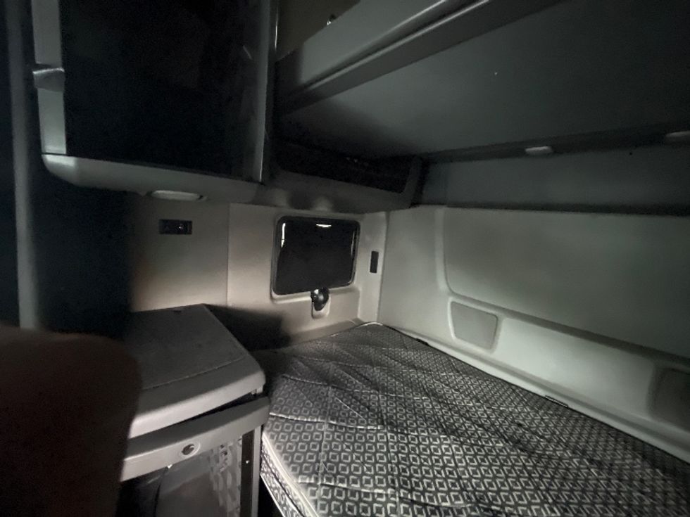 Sleeper Tractor-Heavy Duty Tractors-International-2021-LT625-Cranbury-NJ-495,911\n\t\tmiles-$ 50,000 - Image 19