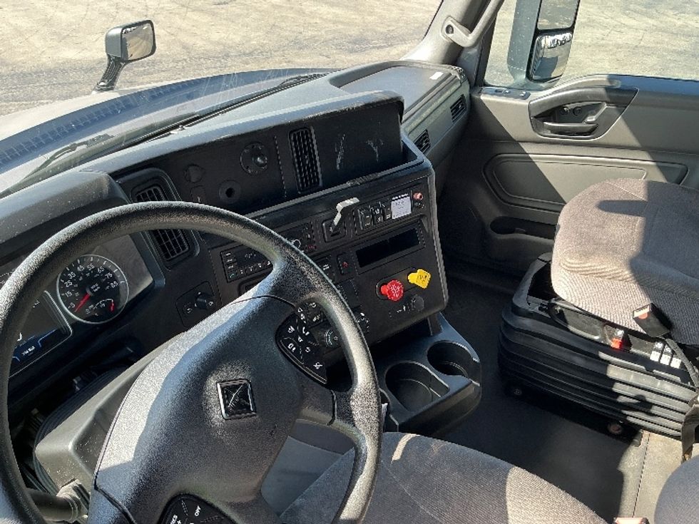Sleeper Tractor-Heavy Duty Tractors-International-2021-LT625-East Chicago-IN-396,862\n\t\tmiles-$ 58,500 - Image 10