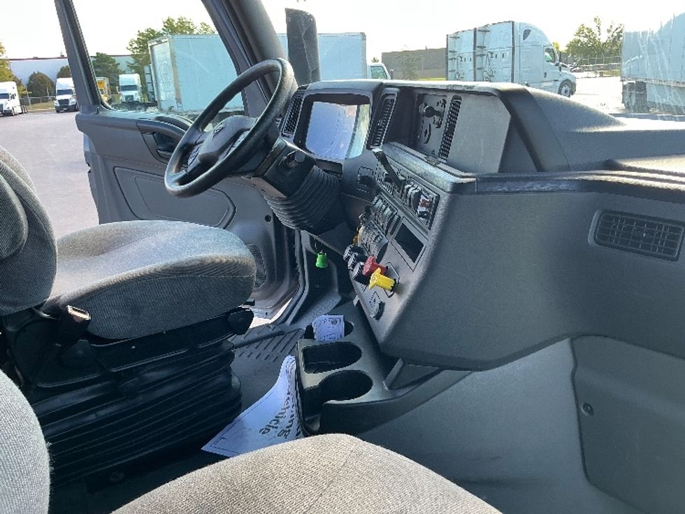 Sleeper Tractor-Heavy Duty Tractors-International-2021-LT625-East Chicago-IN-396,862\n\t\tmiles-$ 58,500 - Image 15