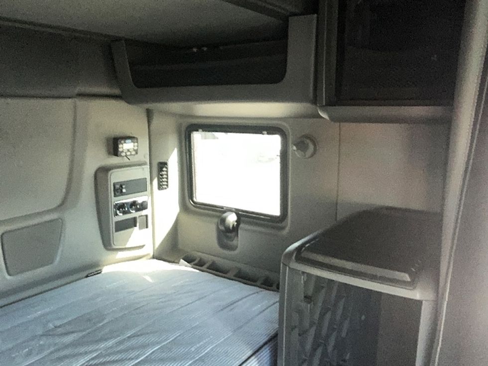 Sleeper Tractor-Heavy Duty Tractors-International-2021-LT625-East Chicago-IN-396,862\n\t\tmiles-$ 58,500 - Image 18