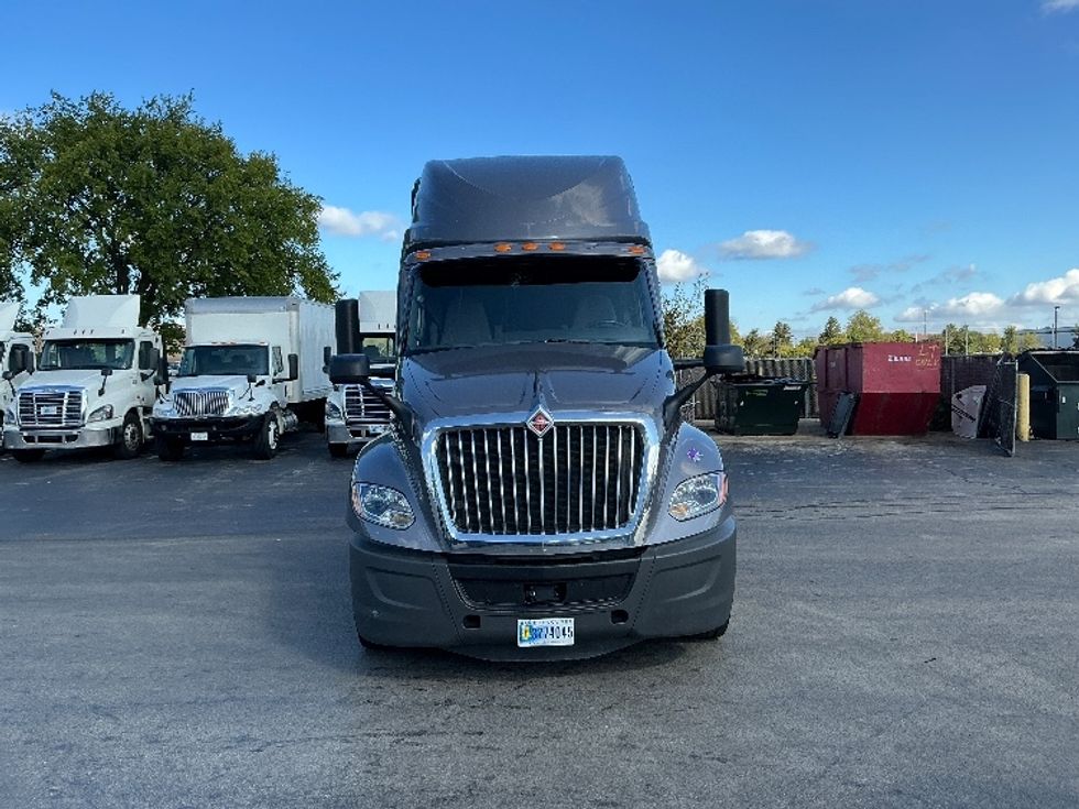 Sleeper Tractor-Heavy Duty Tractors-International-2021-LT625-East Chicago-IN-396,862\n\t\tmiles-$ 58,500 - Image 2