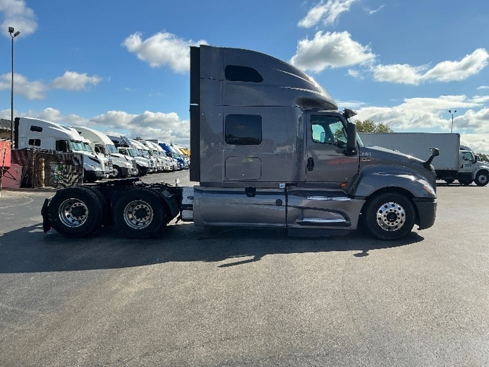 Sleeper Tractor-Heavy Duty Tractors-International-2021-LT625-East Chicago-IN-396,862\n\t\tmiles-$ 58,500 - Image 8