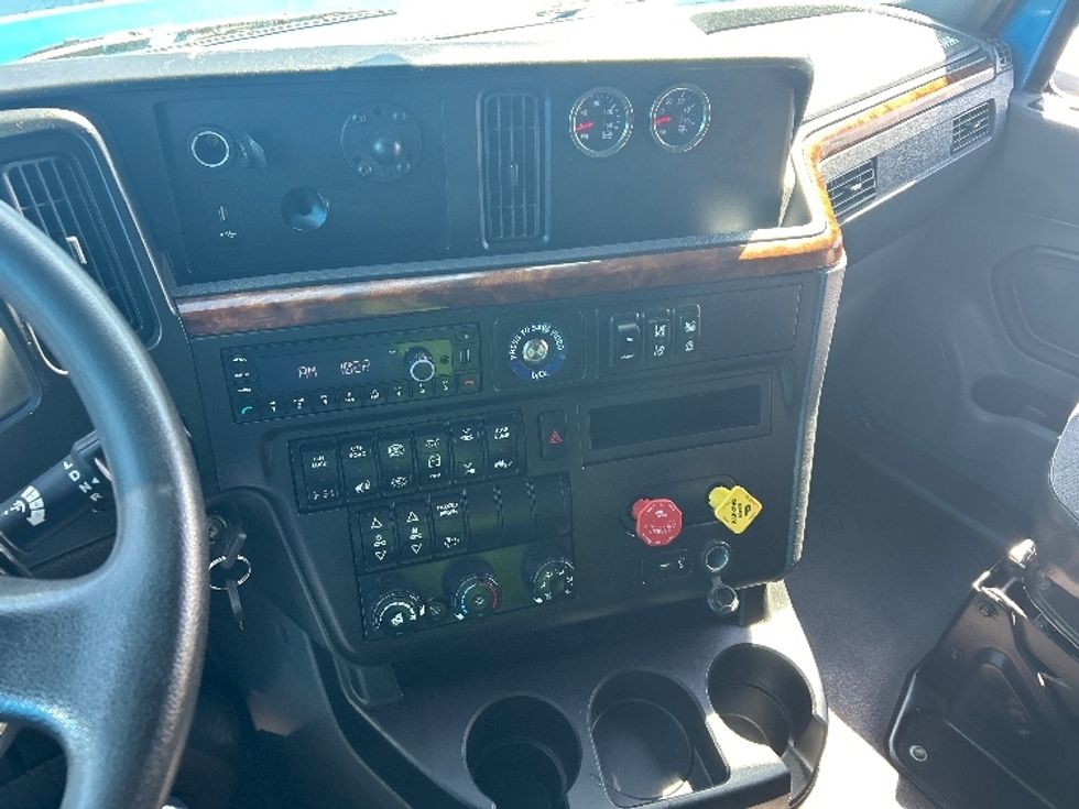 Sleeper Tractor-Heavy Duty Tractors-International-2021-LT625-El Paso-TX-578,944\n\t\tmiles-$ 38,250 - Image 10