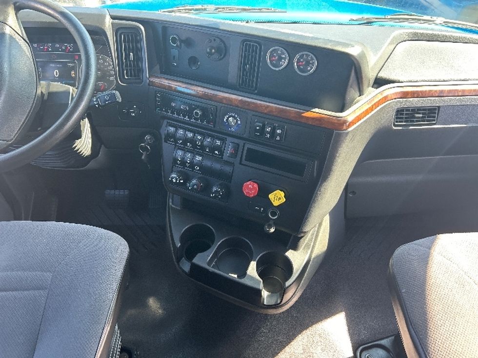 Sleeper Tractor-Heavy Duty Tractors-International-2021-LT625-El Paso-TX-578,944\n\t\tmiles-$ 38,250 - Image 12