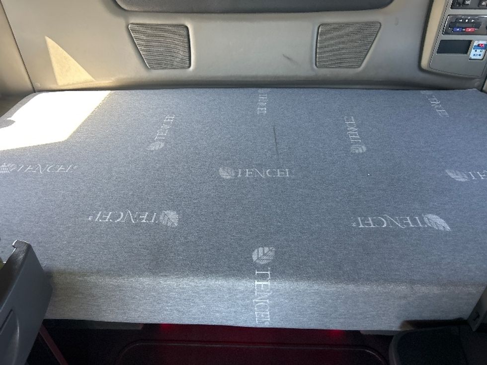 Sleeper Tractor-Heavy Duty Tractors-International-2021-LT625-El Paso-TX-578,944\n\t\tmiles-$ 38,250 - Image 17