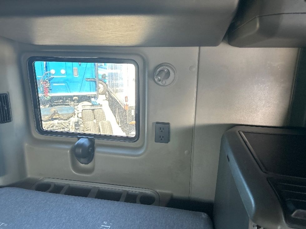 Sleeper Tractor-Heavy Duty Tractors-International-2021-LT625-El Paso-TX-578,944\n\t\tmiles-$ 38,250 - Image 18