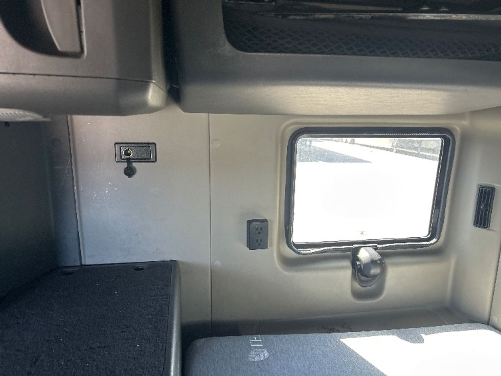 Sleeper Tractor-Heavy Duty Tractors-International-2021-LT625-El Paso-TX-578,944\n\t\tmiles-$ 38,250 - Image 19