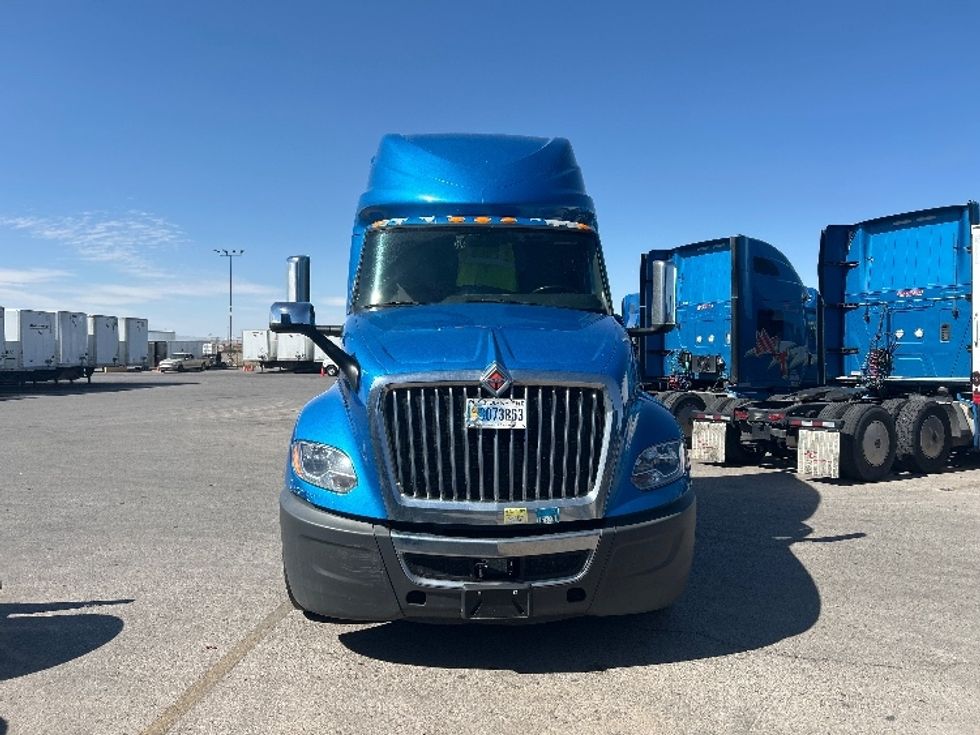 Sleeper Tractor-Heavy Duty Tractors-International-2021-LT625-El Paso-TX-578,944\n\t\tmiles-$ 38,250 - Image 2