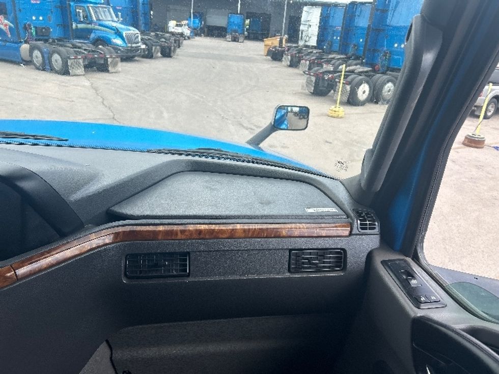 Sleeper Tractor-Heavy Duty Tractors-International-2021-LT625-El Paso-TX-588,212\n\t\tmiles-$ 38,000 - Image 14